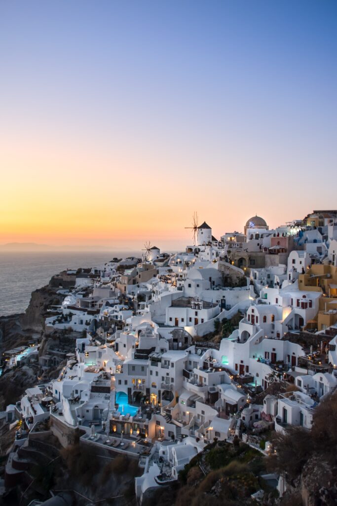 Oia, Greece, have choosen light-colored surfaces to cool down the village.